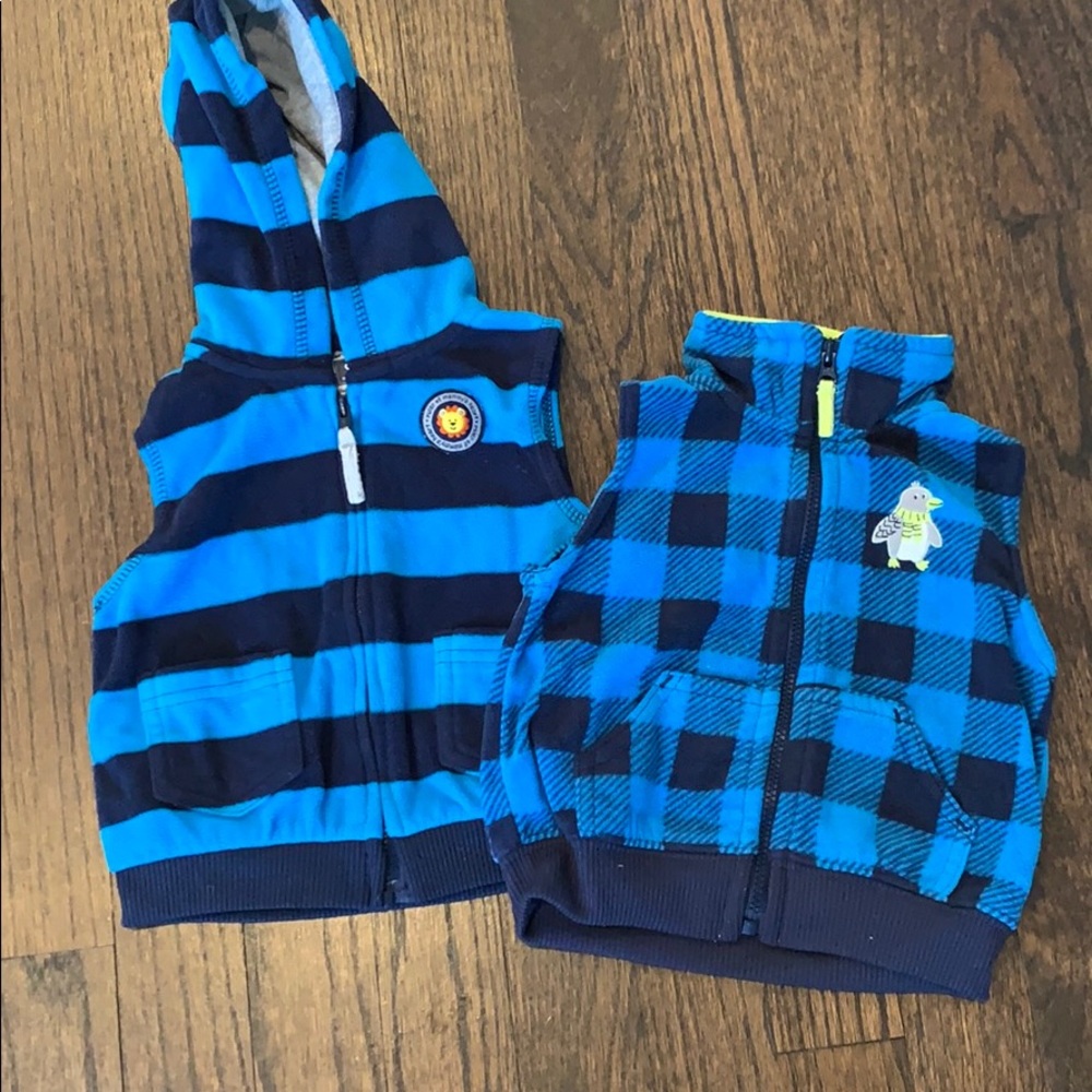 Boys 9mo blue sweater vests from carters